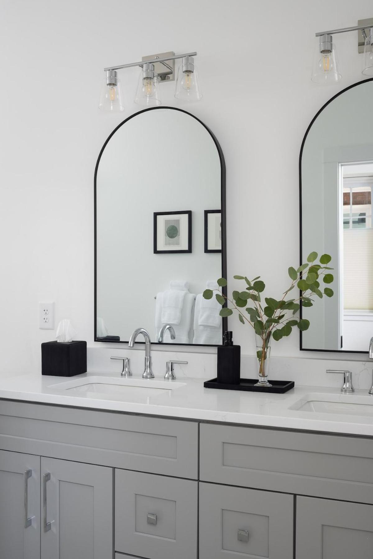 Luxury Rooftop Townhome In Restored Church 5 Mins To Dt Holiday home *