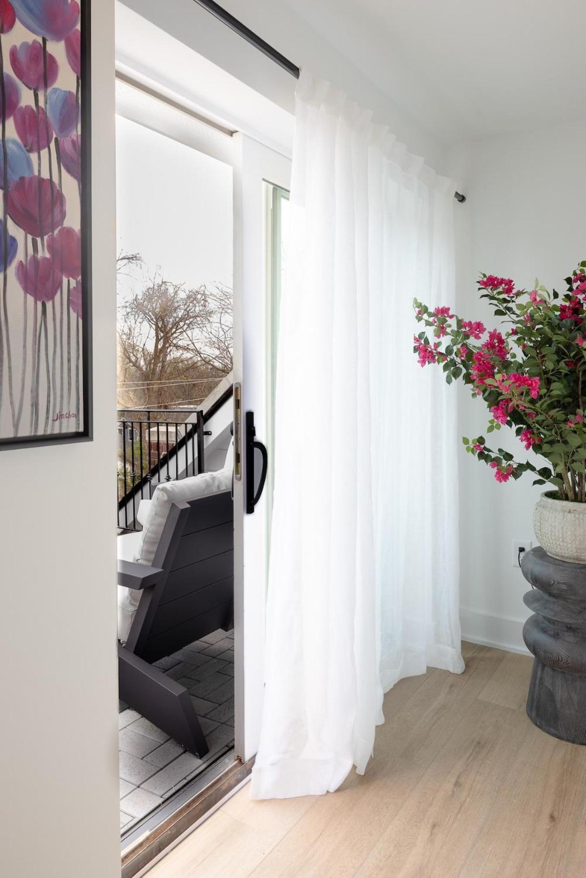 Luxury Rooftop Townhome In Restored Church 5 Mins To Dt Charlotte
